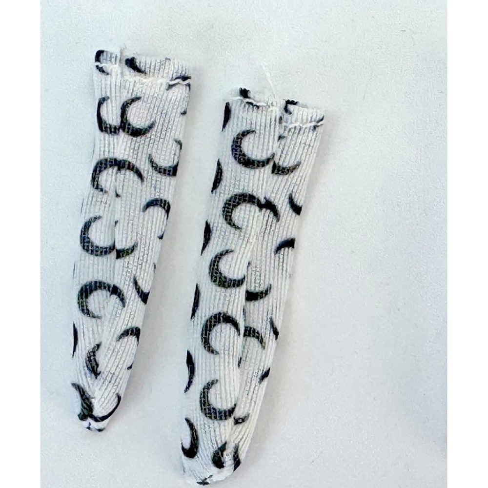 Rainbow High Emi Vanda Series 3 Doll Replacement Moon Socks Black‎ & White Sheer